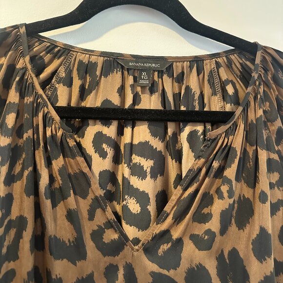 Banana Republic Women's Cheetah Print Blouse - Picture 2 of 4